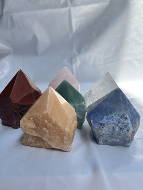 Puntas generadoras semi pulidas (diferentes minerales)