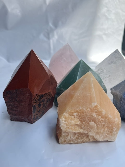 Puntas generadoras semi pulidas (diferentes minerales)