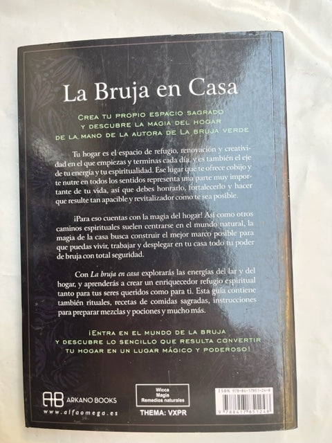 Libro "La Bruja en Casa"
