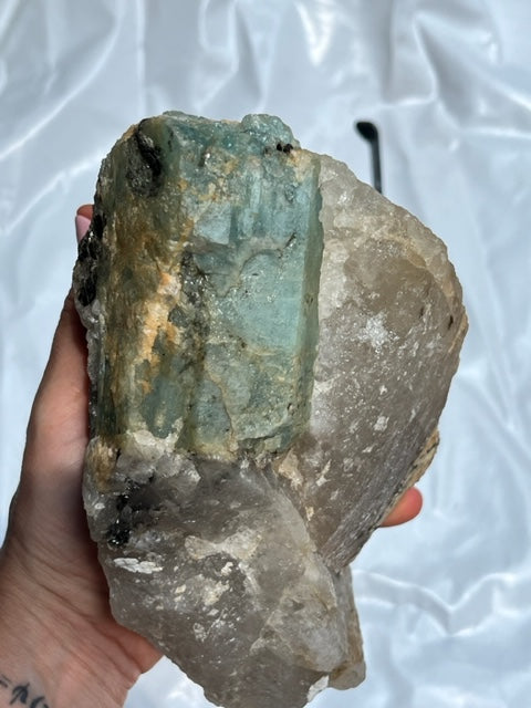 Aguamarina en Matriz de cuarzo ahumado