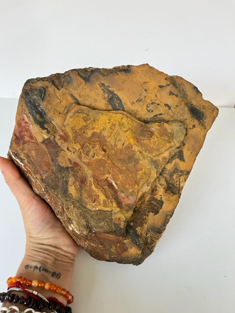 Ojo de tigre en bruto, piezas gigantes