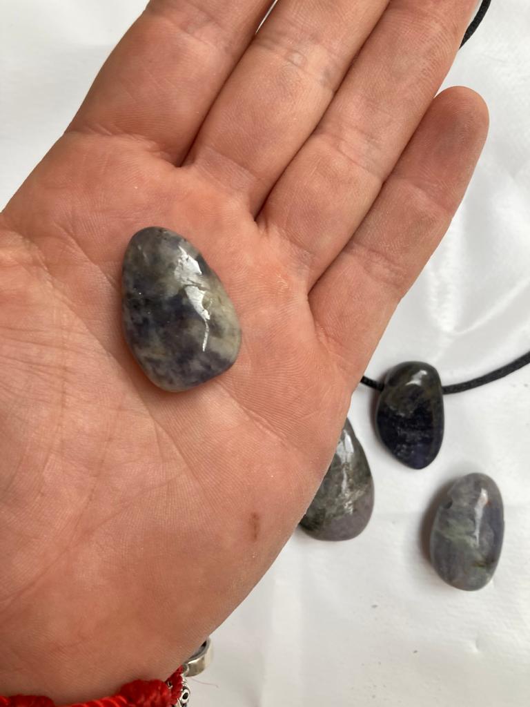 Colgante perita de Iolita