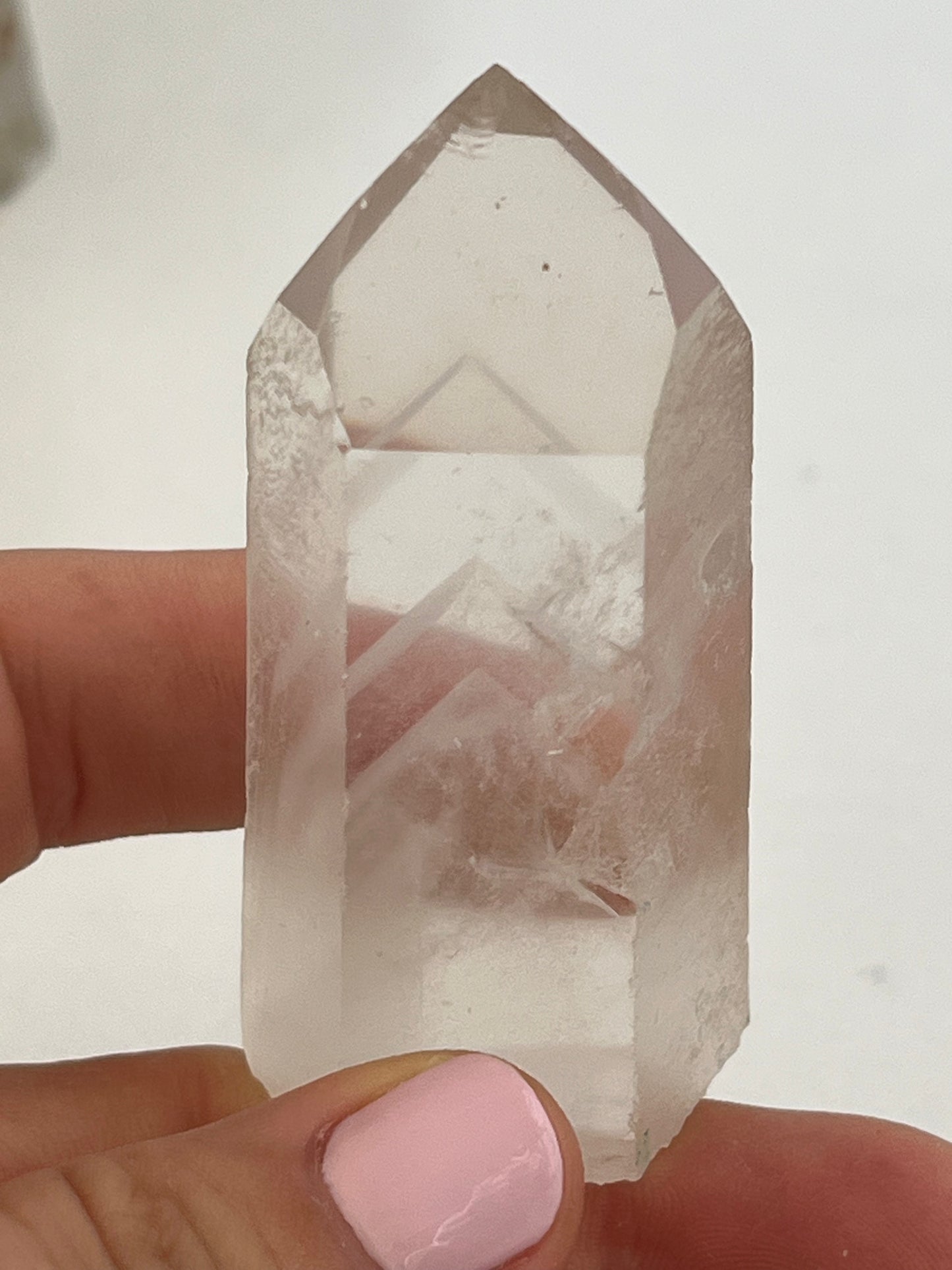 Punta de cuarzo cristal Fantasma