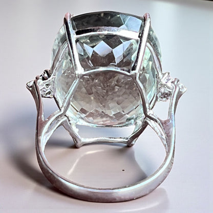 Anillo vintage de Aguamarina facetada oro blanco de 18 quilates y diamantes naturales