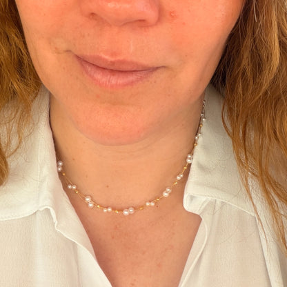 Collar de perlas naturales de río  y plata de ley 925 chapado en oro
