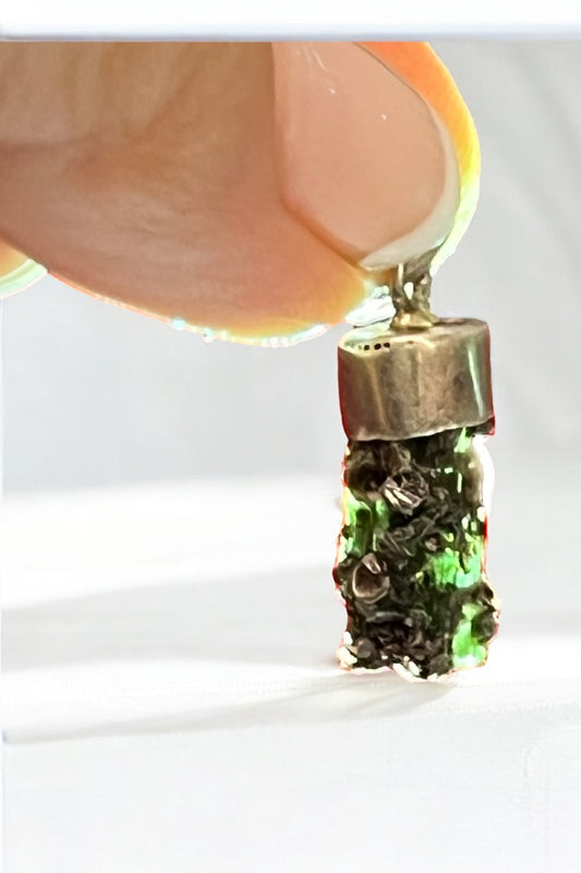 Colgante Turmalina verde con mica plata de ley