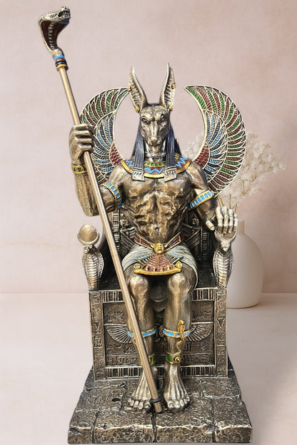 Figura del Dios Anubis – Guardián de los Reinos Invisibles