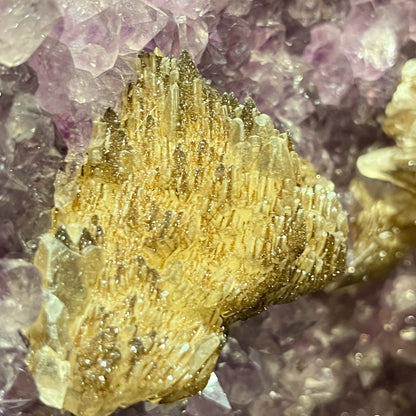 Geoda amatista, calcita y Hematite 70cm