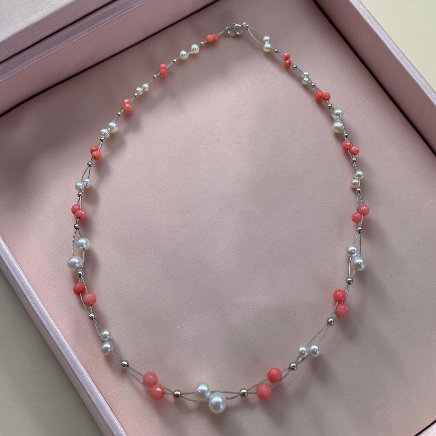 Collar de perlas naturales de río cristales coral y plata de ley