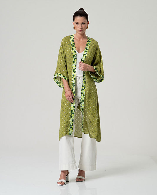 Kimono fluido con cinturón verde