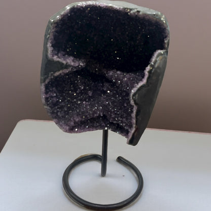 Peana de Amatista Uruguaya de Color Profundo