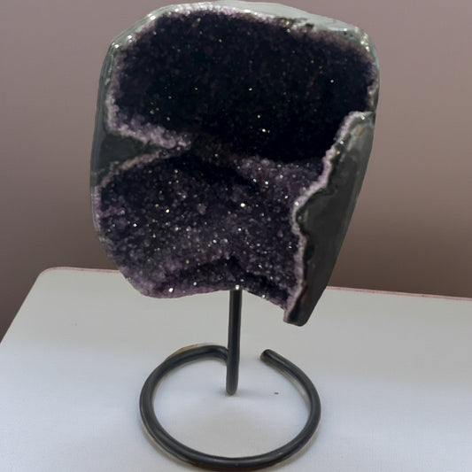 Peana de Amatista Uruguaya de Color Profundo
