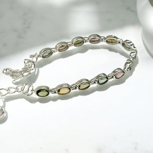 Pulsera de turmalinas facetadas en plata de ley