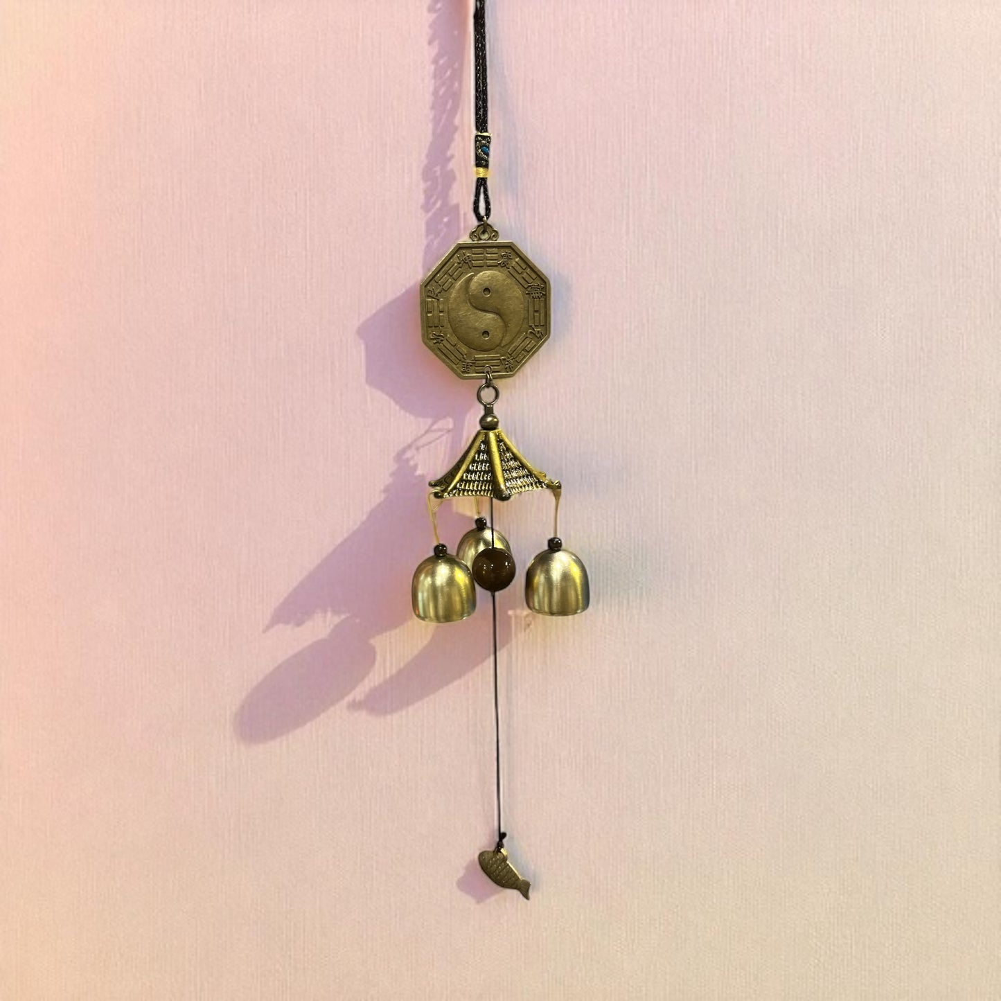 Campanitas Feng Shui con Yin Yang, Bagua y Pez de la Prosperidad