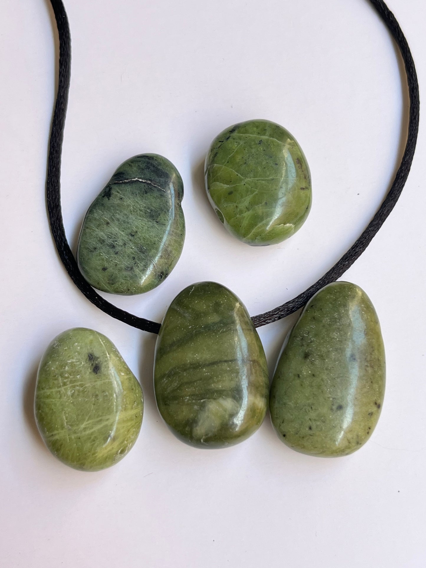 Colgante perita de Jade Canadiense
