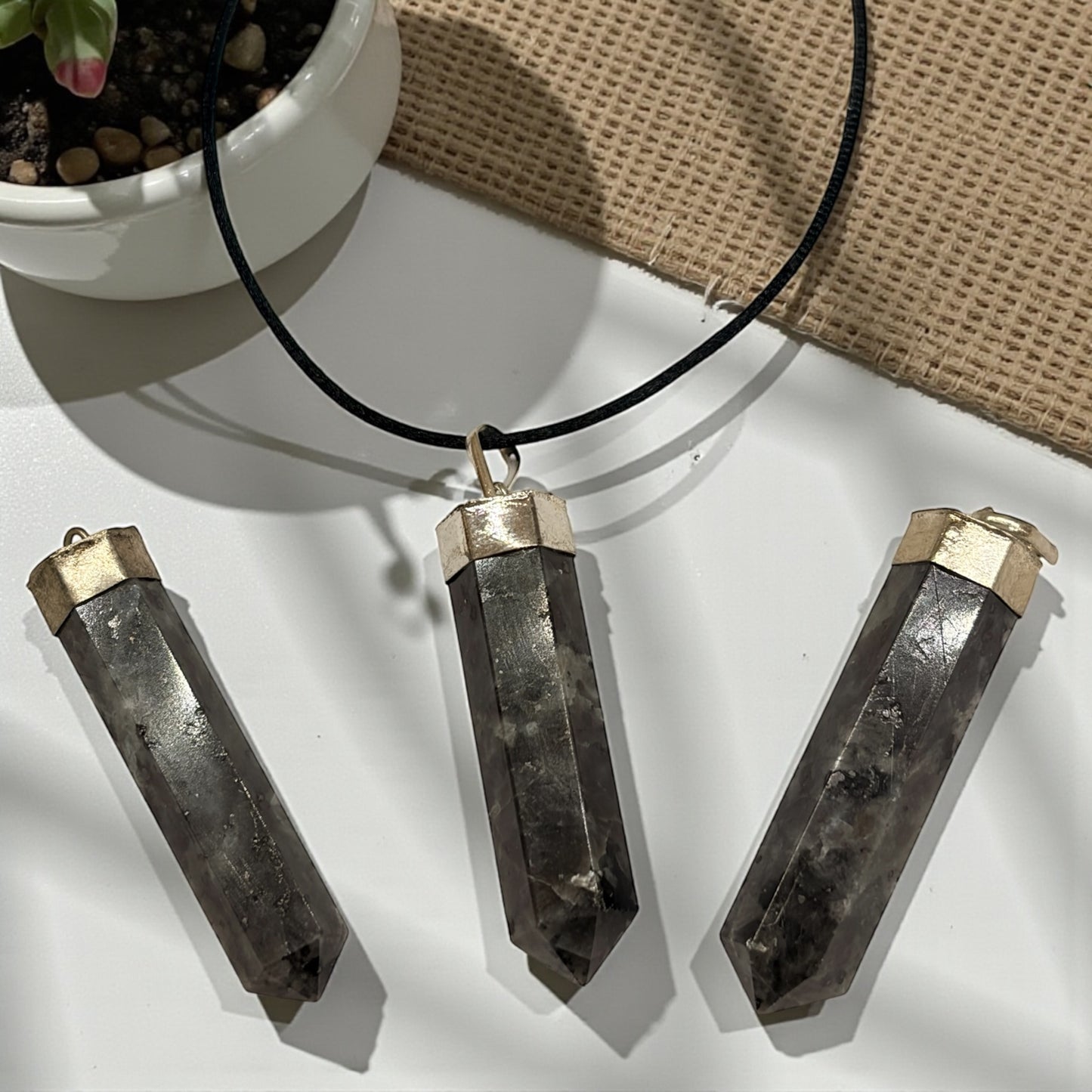 Colgante donut de Larvikita