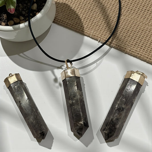 Colgante de Larvikita