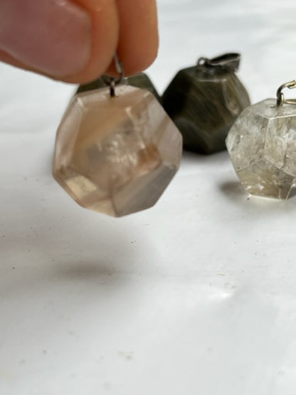 Colgante Dodecaedro de cuarzo chamánico - Vega Luna Dream