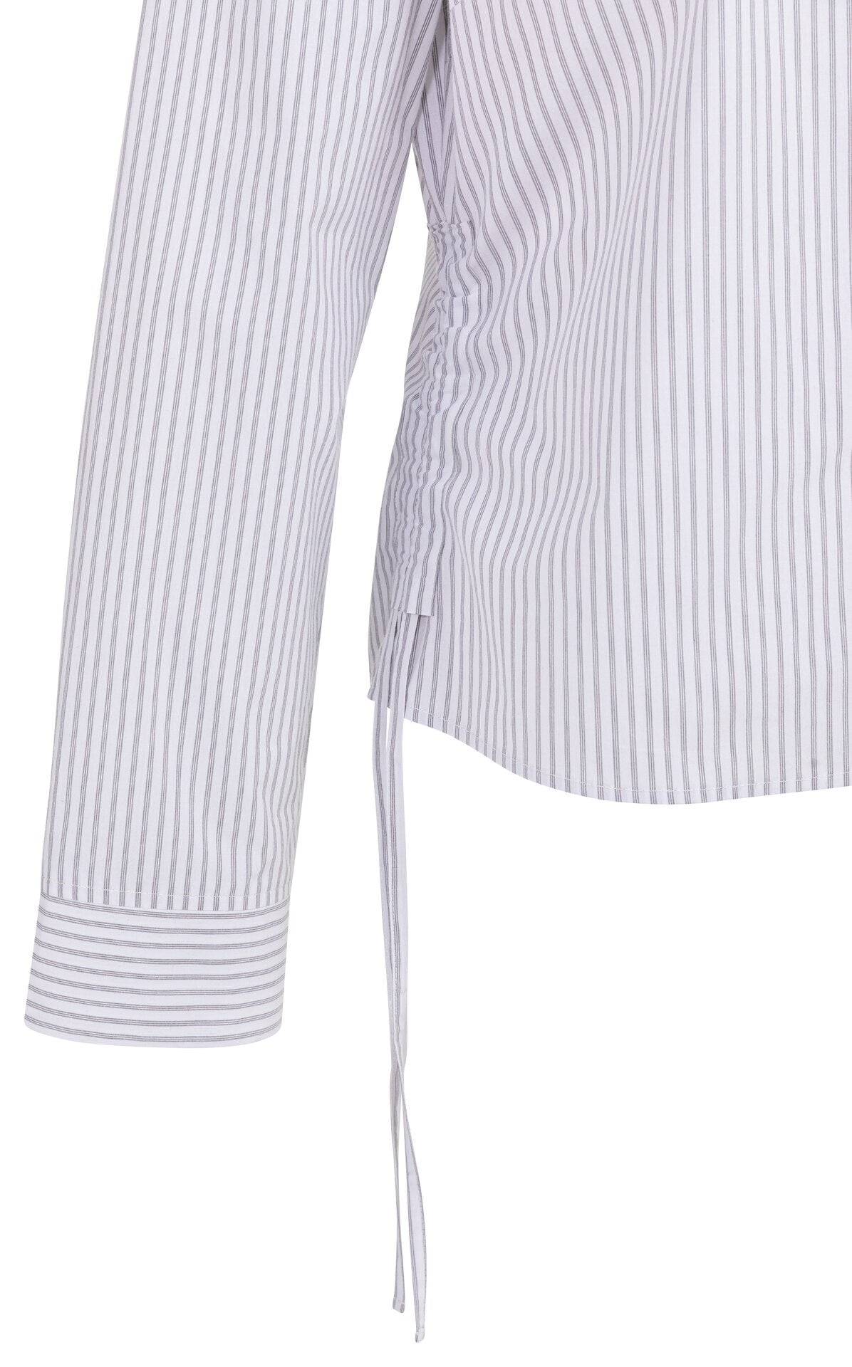 Blusa entallada con cordones laterales