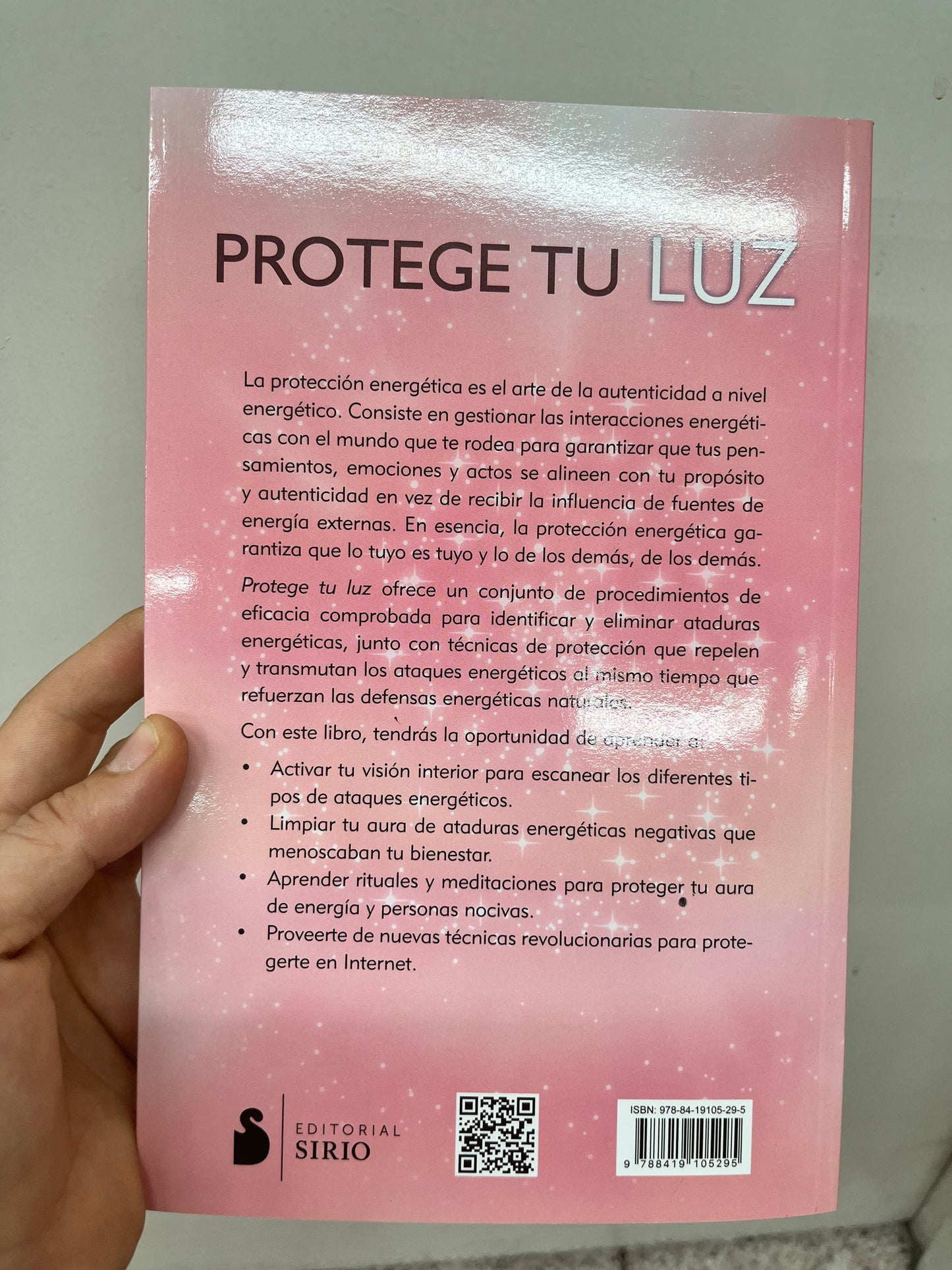 Libro  PROTEGE TU LUZ: UNA GUÍA PRÁCTICA DE LIMPIEZA Y PROTECCIÓN ENERGÉTICA